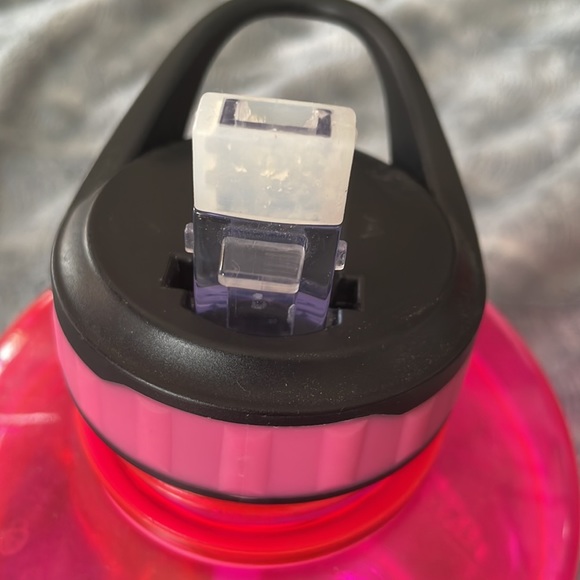 Hydromate drinking bottle. Used a couple times. In good shape. All gaskets here. - Picture 2 of 3
